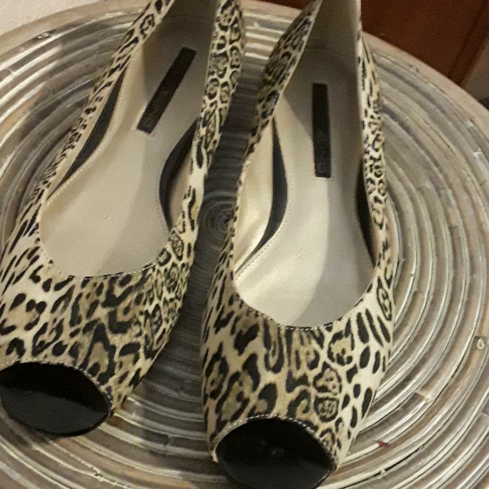 Leopard print flats